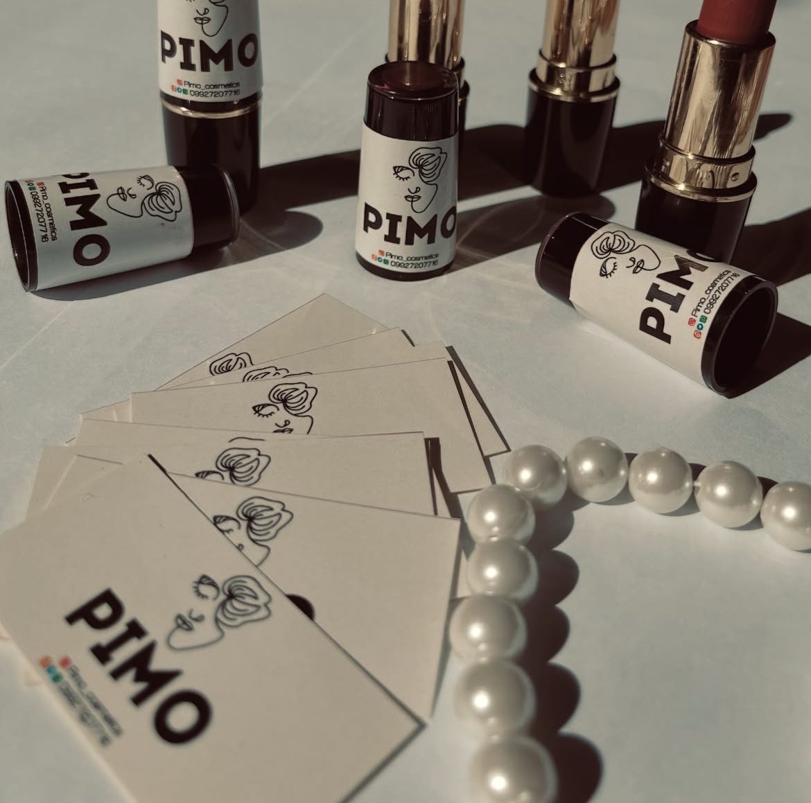 Fatemeh_pil's tweet image. زیبایی واقعی از دل طبیعت می‌آید.☘️
محصولات آرایشی و بهداشتی ما با ترکیبات کاملاً طبیعی، بدون مواد شیمیایی مضر، مراقب زیبایی و لبخند شماست.
همین امروز به ما بپیوندید و تفاوت طبیعت را احساس کنید! 💄
instagram.com/pimo_cosmetics…