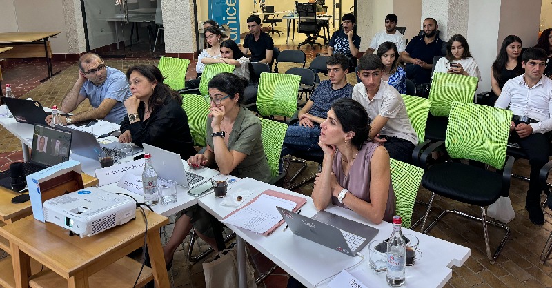 eu_enlargement_'s tweet photo. With the right tools and opportunities, young people can reach their full potential.

The #EU4Dialogue initiative, a joint effort by the 🇪🇺 and @UNDP, has supported young Armenians 🇦🇲 to start their own businesses and transform their communities.

Learn more ↓

#StrongerTogether