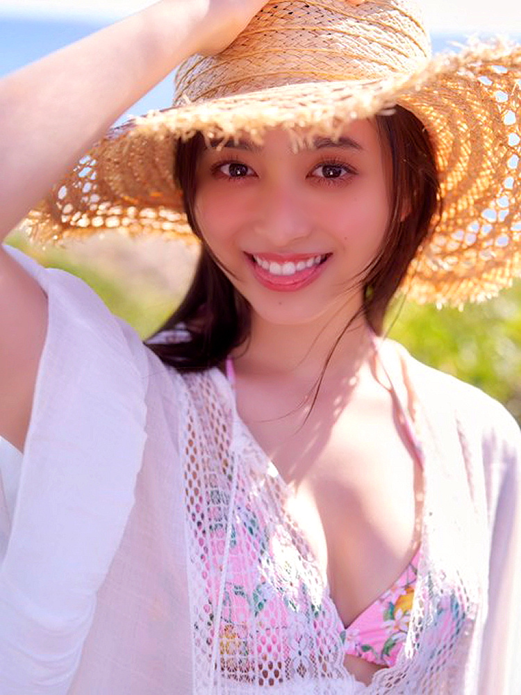 絶賛発売中！】 #井上和1st写真集 未収録カットを特別公開！ #乃木坂46