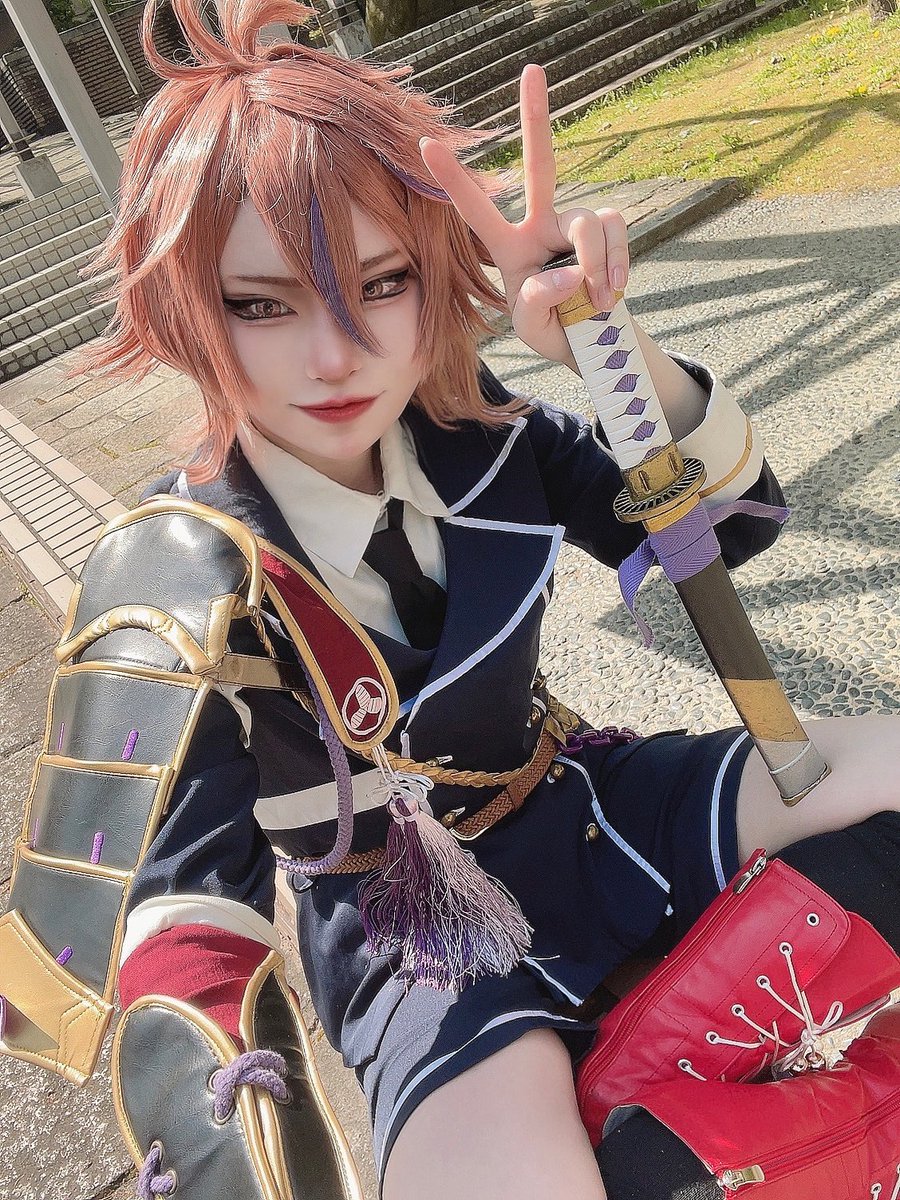 otogi06's tweet photo. 遅報〜本日初のシロタさん本丸!!
後藤くんで顕現しました〜🧡💜
第四部隊ありがとうございました🌱
 #ワガママ撮影会no  ※cos https://t.co/aDhYmthEf2