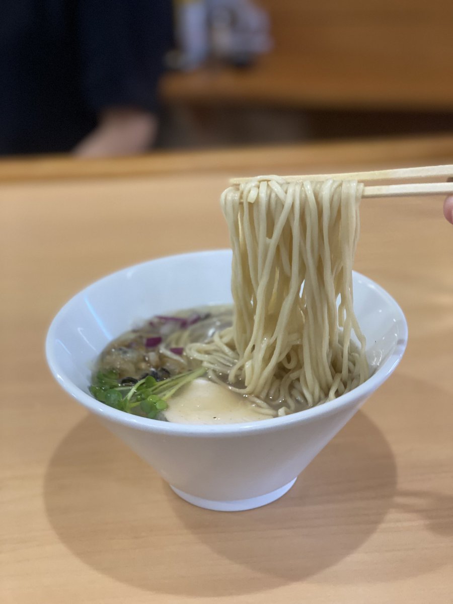 kfoods2's tweet photo. 三重県津市 らぁ麺丸山商店
貝と魚介 薄口醤油 らぁ麺 ¥1250
#麺スタグラム #めんすたぐらむ #麺活 #ラーメンパトロール #三重ラーメン #津市ラーメン #麺navi東海 #らぁ麺丸山商店 #丸山商店 #らぁ麺 #貝と魚介薄口醤油らぁ麺 #貝と魚介 #薄口醤油らぁ麺 #薄口醤油 #絶品 #specialver. #spthx https://t.co/GkCoULlGlS