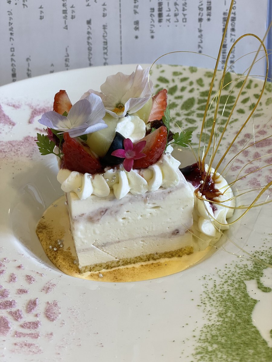 gai218's tweet photo. 小千谷の一番の目的は勿論 #カフェカルチョフィ さん

カルボナーラ、濃厚～😋
そしてやっぱこのタワーがたまらない👍🏻🗼

期間限定の苺のレアチーズケーキ
美味しいしビジュ良すぎる✨
思わず回してしまった笑

5/11までなのでゆーはもコンサートのご褒美でどうかな？

#北村優羽  #ゆぱでいっぱい https://t.co/JExyQCIwgU