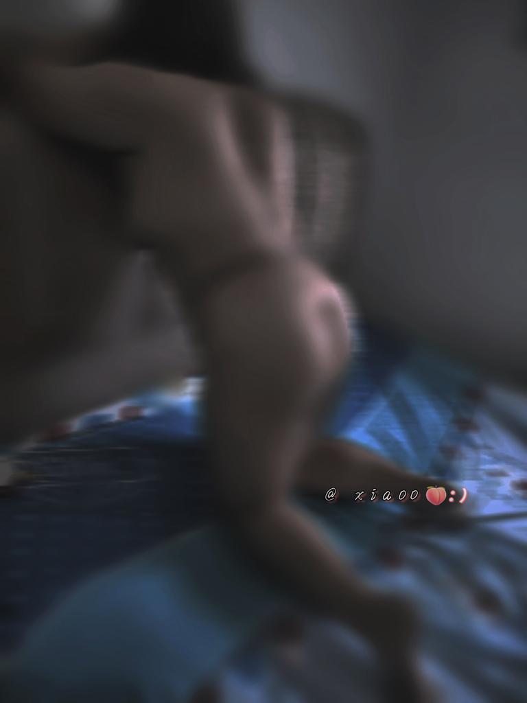 老婆的骚样，欠操😳

#新山 #情侣