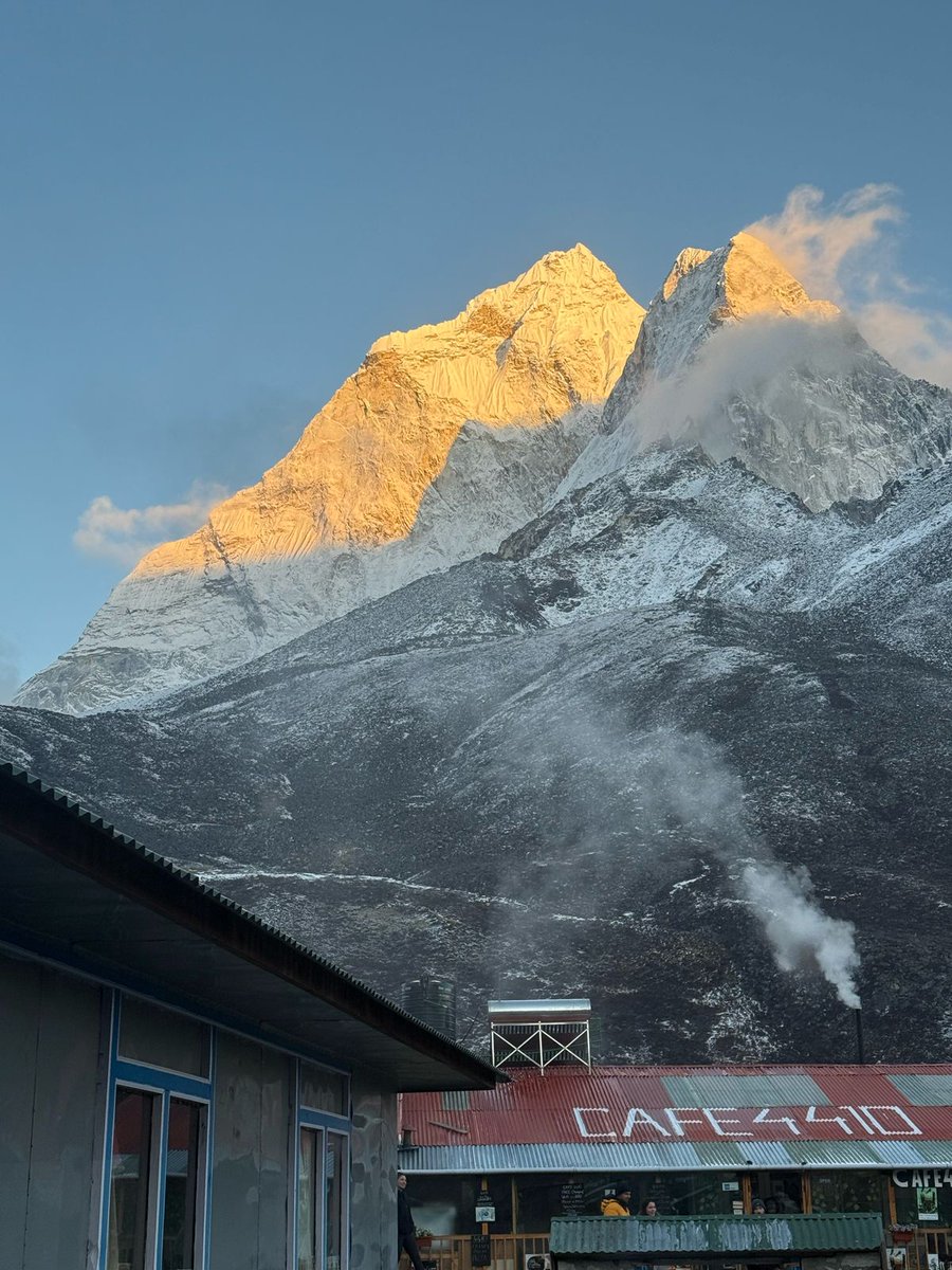 mountain_treks's tweet photo. 🎉Huge Congratulations to Chris for reaching the Everest Base Camp and Island Peak High Camp.

For detailed information and bookings, visit our website:
https://t.co/A4VUkgVO9t https://t.co/HxDoG4L0dH