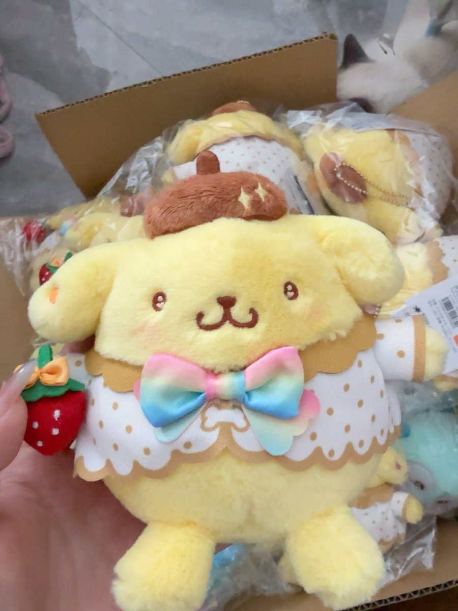 [ pre-order 🇨🇳 ]

พวงกุญแจ Nakajima Sanrio

• ราคา 650฿

• ค่าส่ง 40฿📦
• รอสินค้า 2-3 week🎀

สนใจทักเดมได้เลยนะคะ💌
#ตลาดนัดsanrio #ตลาดนัดซานริโอ้