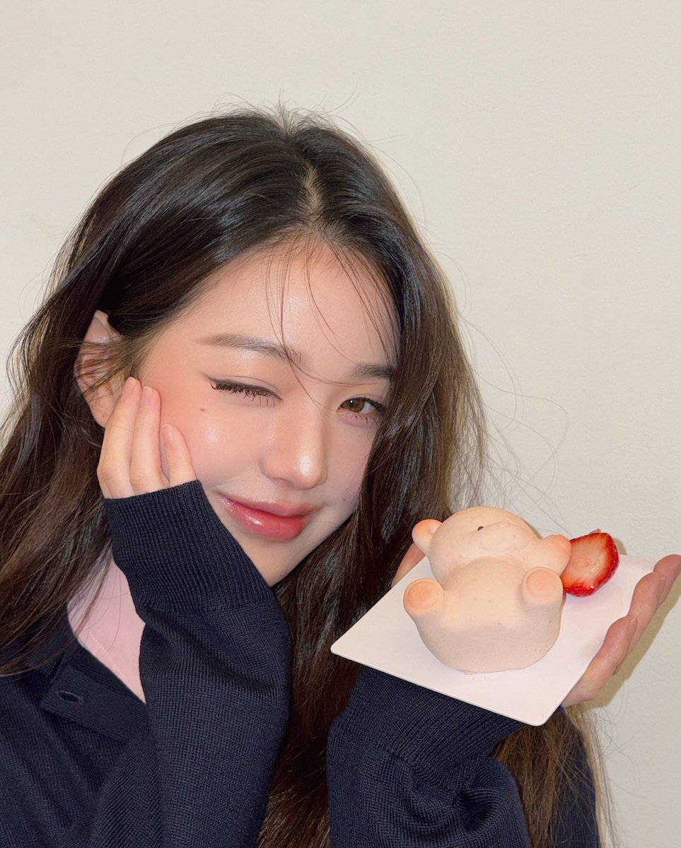 wonyoungpics's tweet photo. instagram update https://t.co/2vWoH2AZpG