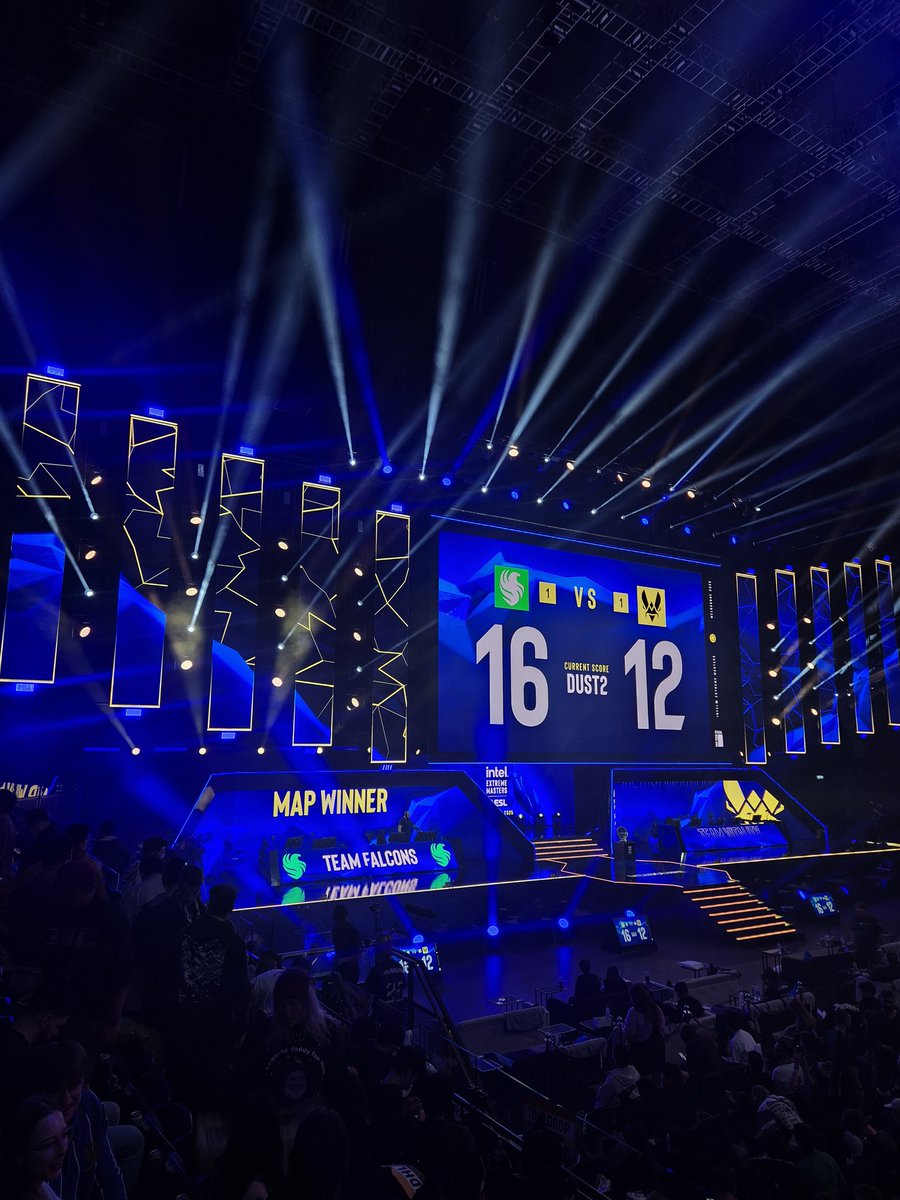 We've got a game on our hands! 
Send it Falcons #IEM