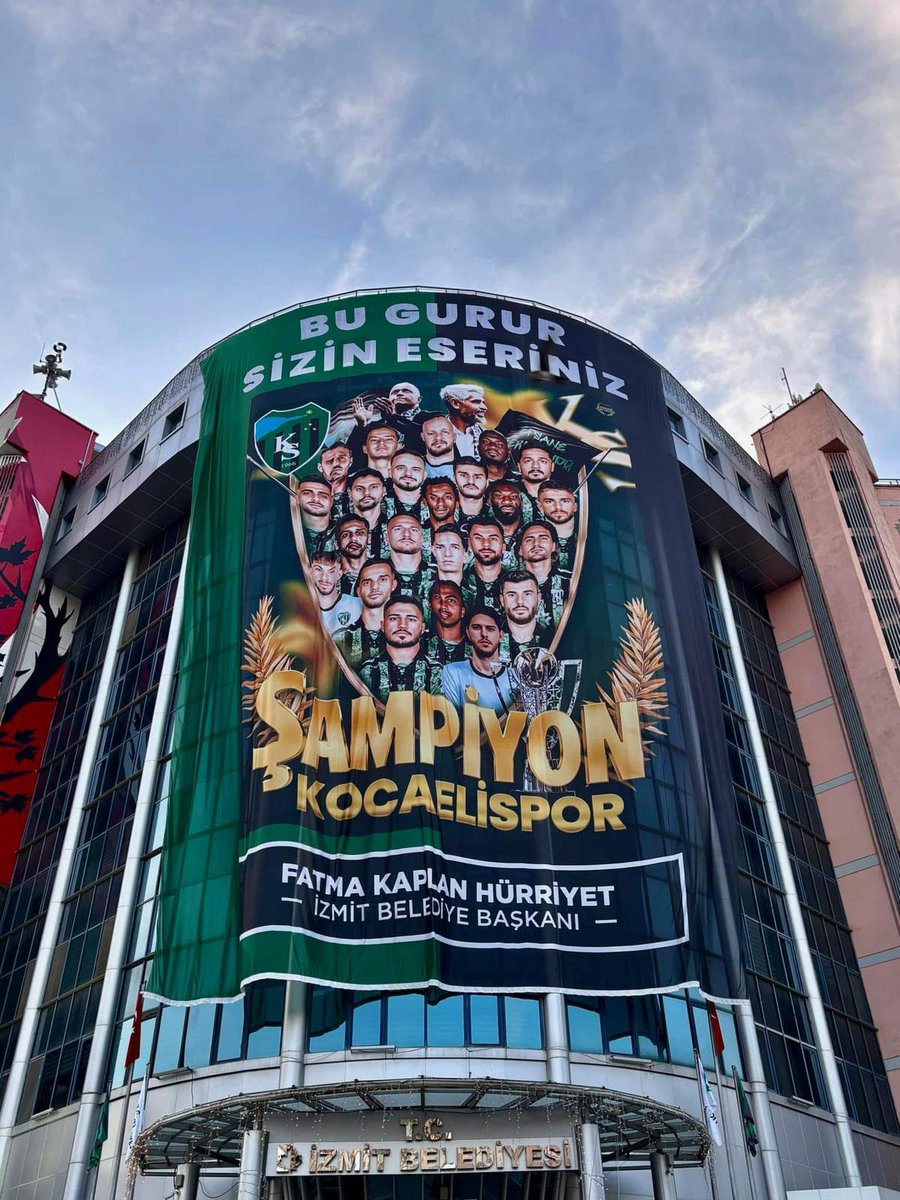 fatmakaplan's tweet photo. Bu gurur sizin eseriniz #Kocaelispor 💚🖤
@Kocaelispor https://t.co/jl3Hc8pHr8
