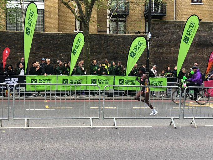 It’s #LondonMarathon Day! Our cheer squads are at: 
📍 Mile 7 
📍 Mile 13 
📍 Mile 22 
📍 Mile 24.5 
Come and join in, and make some noise for #TeamAN!