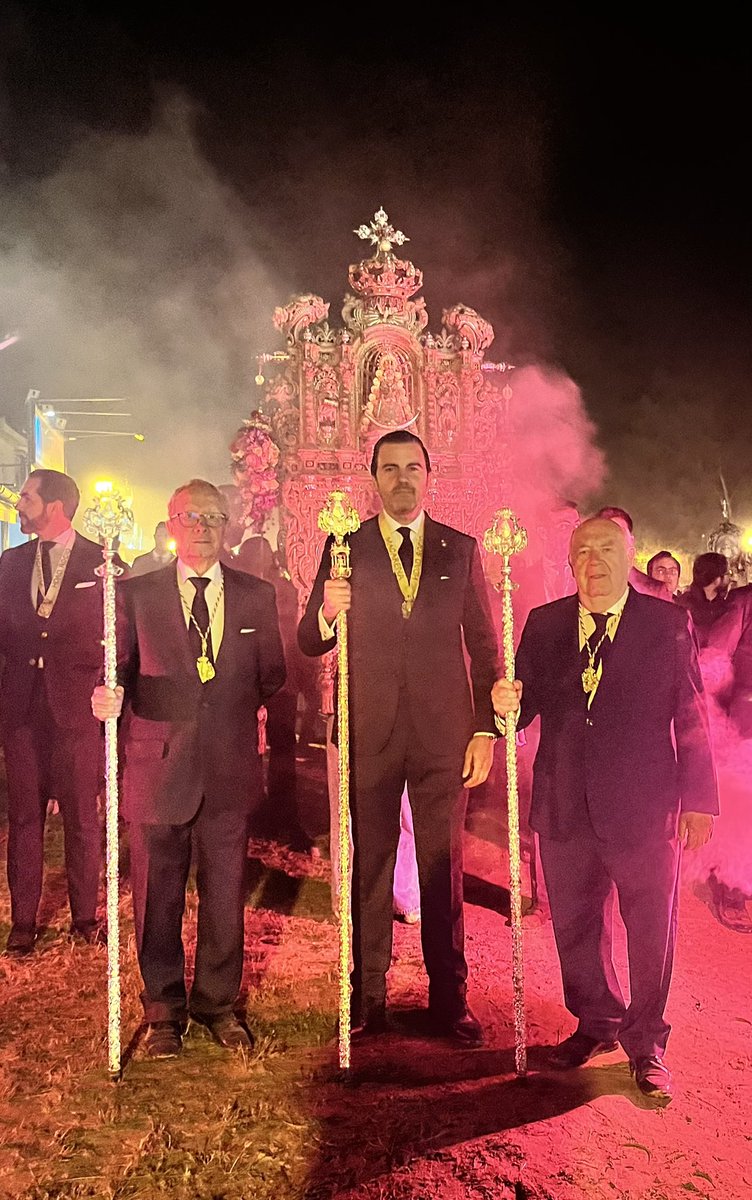 niebladeltoro's tweet image. Rosario Extraordinario por el Año Jubilar en El Rocío con el Papa muy presente #añojubilar2025 #elrocio #rosariodealmonte