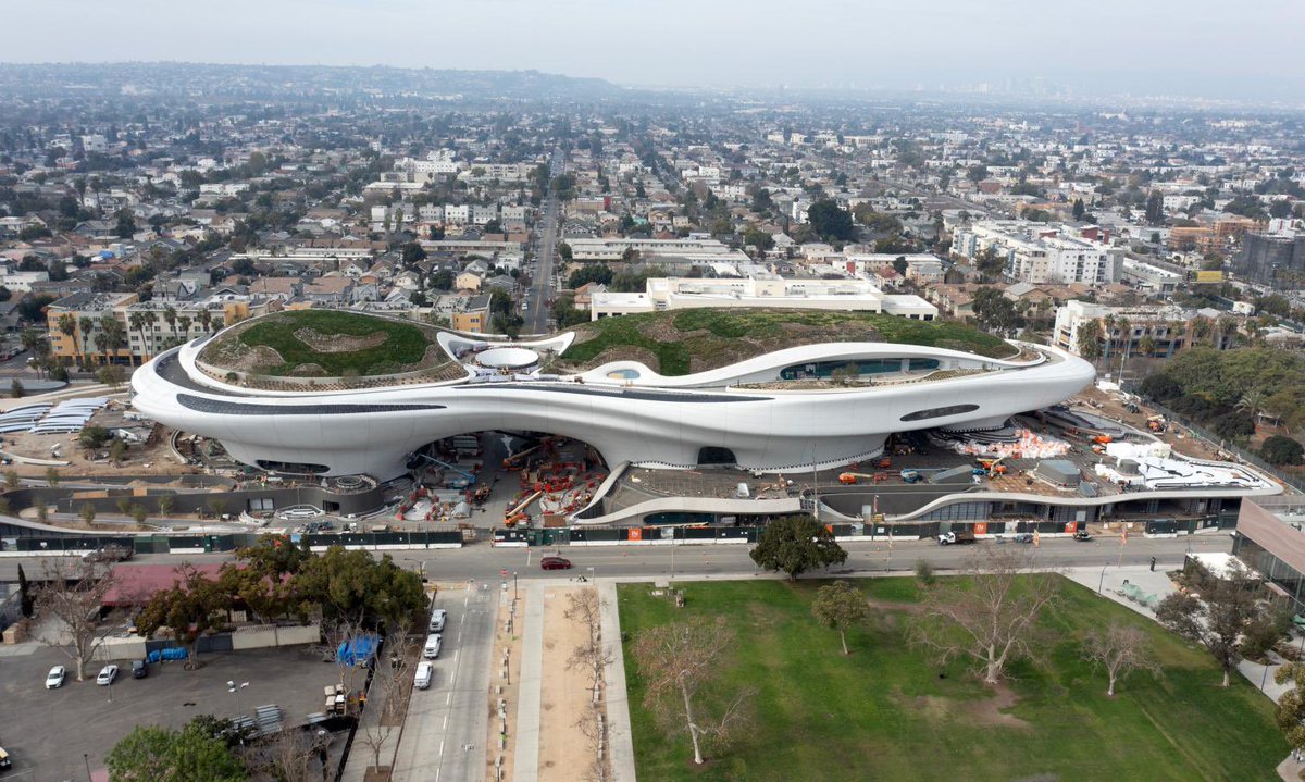 arquitect_viva's tweet photo. TIME 100
Ma Yansong, fundador del estudio MAD Architects, aparece en la categoría de Innovadores. Su perfil para la lista fue escrito por el cineasta George Lucas, con quien colabora en el Lucas Museum of Narrative Art, cuya finalización está prevista para 2026.
30 obras de Ma Yansong: 
https://t.co/2z2BYaxIsA