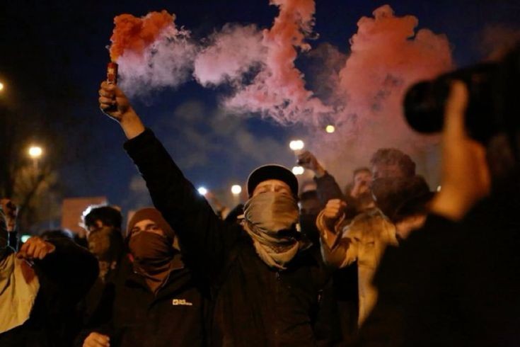 ElsaaDiego's tweet image. 💢 La Resistenza Vera Non Ha Bisogno di Propaganda
Sostenere la Palestina significa difendere la giustizia, non giustificare azioni illegali. 

Chi strumentalizza la causa palestinese per fini politici tradisce i valori della resistenza stessa.

#27aprile
#funerali #Macron