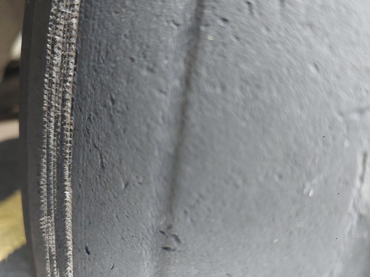 DerbysRPUBikers's tweet image. #ilkeston.
Weekly checks.
Driver thinks they should just be warned &amp;amp; let go.
Cords exposed on both front tyres and badly worn.
Not just happened overnight.
3pts per tyre.
#tyresafety
#opsbikes