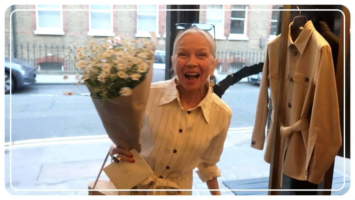 middleagedminx's tweet photo. My secret Marylebone haunts! Check out what happened in this week’s vlog, now on YouTube - https://t.co/PRQhkBeyhG
#singlelondonlife #chicfashion #summerfashion #designersjewellery #cutebulldogs https://t.co/YiThEgpbAy