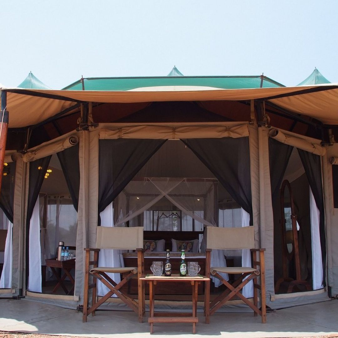 Suenos de Africa Luxury Camp offers spacious tented suites, luxe decor, and front-row views of the Serengeti. At night, you’ll fall asleep to the sounds of nature, and wake up with the sunrise over the plains.

It’s peaceful and private, just the way a safari stay should be.