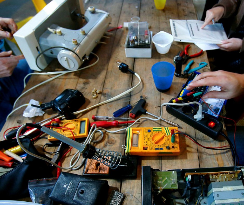 Do you know where your nearest Repair Cafe is? 
Run by local, skilled volunteers they reduce waste that would otherwise be disposed of by repairing items like toys, furniture, household goods, electronics and clothing.
Find out more: orlo.uk/NB0Vp