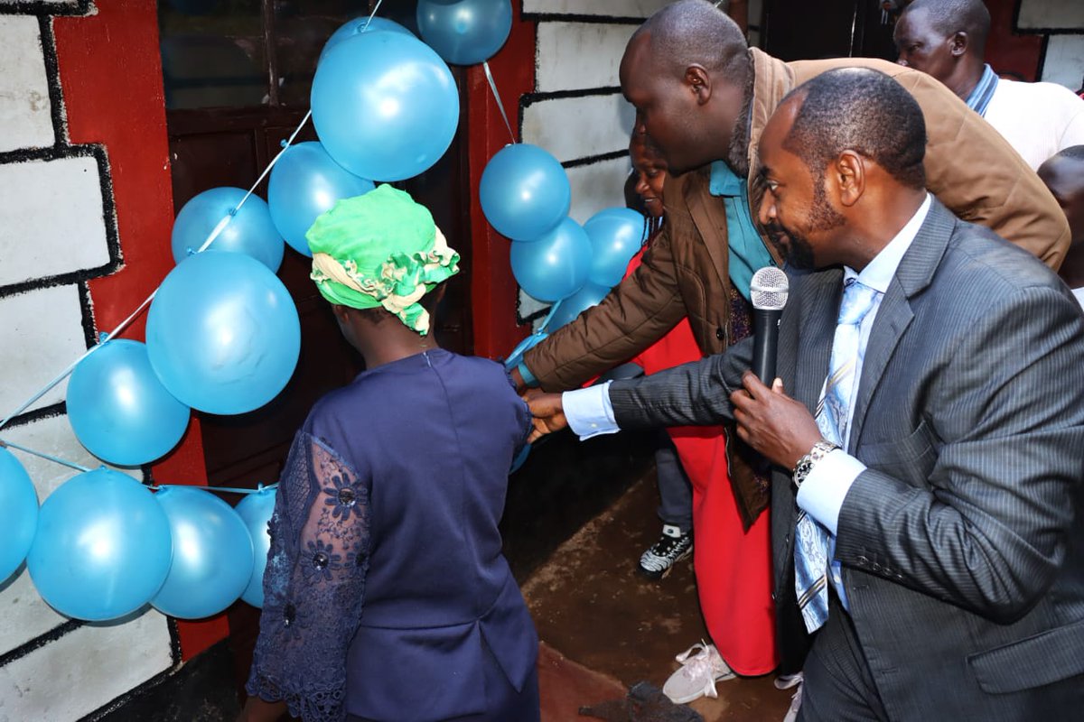 90.3 County FM tweet media