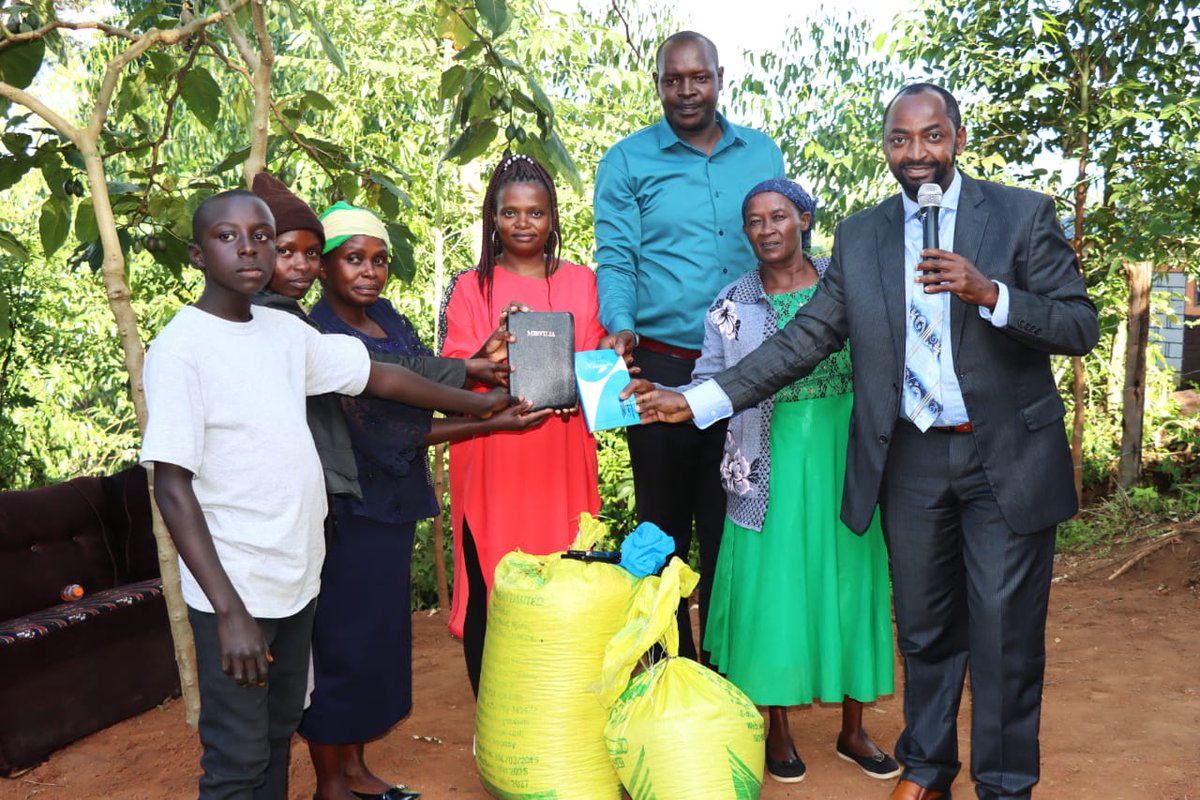 90.3 County FM tweet media