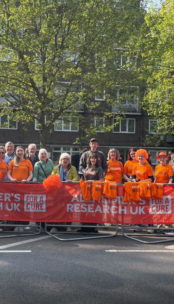 Alzheimer's Research UK (@alzresearchuk) on Twitter photo Good luck to all our incredible teams running the London and Manchester marathons today! 🏃♀️
Thank you for every step you take #ForACure - you've got this! 🧡 Good luck to all our incredible teams running the London and Manchester marathons today! 🏃♀️
Thank you for every step you take #ForACure - you've got this! 🧡