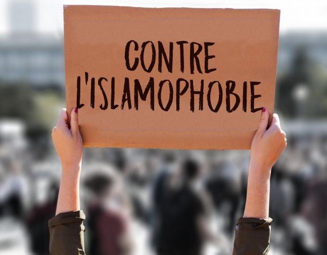 Face à l’islamophobie, nous ne devons jamais rester silencieux. Chaque acte, chaque mot de haine est une attaque contre nos valeurs fondamentales. Luttons sans relâche contre cette haine. Solidarité et Fraternité totale avec nos frères et sœurs musulman-ne-s et avec la famille et