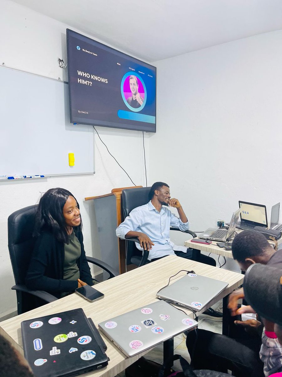 The future is #AI and #AIAgents. We don't want to be left behind. Thanks to everyone at last Friday's workshop 🌱. One seed at a time, and to our special guest @delia_ay.