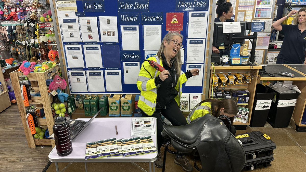 Stamping has started. Queue of people attending already at Welland Valley Feeds <a href="/HarbMail/">Harborough Mail</a> <a href="/hfmnews/">HFM News</a> <a href="/NorthantsPolice/">Northants Police</a> <a href="/NorthantsOPFCC/">NorthantsOPFCC</a>