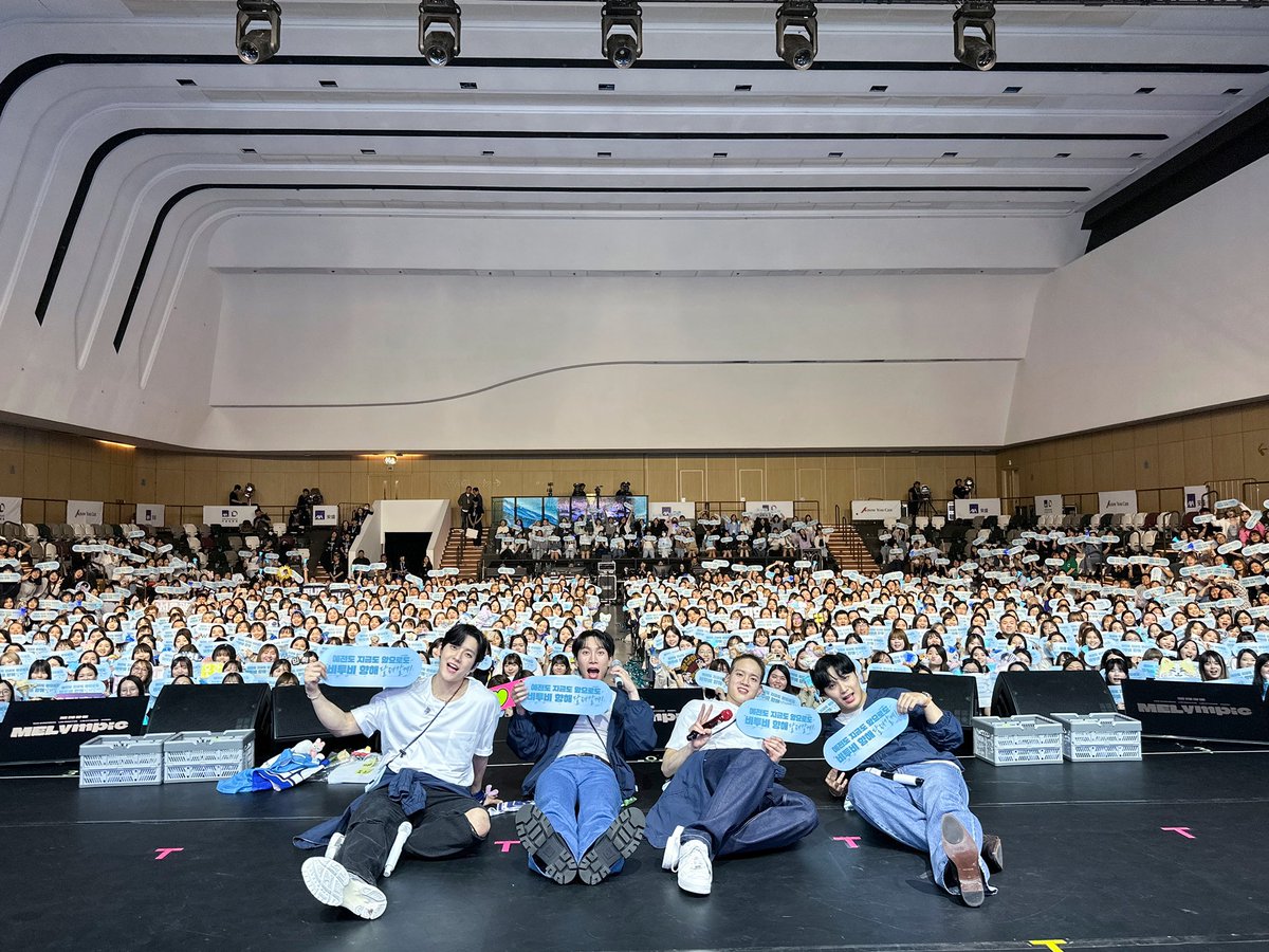 Spent two days straight with Hong Kong’s Melody. Even though I wasn’t the champion of MELympic in Hong Kong, I still had a lot of fun with so many new games here. We laughed, cheered, and sang together, that’s what truly matters. Thank you for your amazing energy, Hong Kong!