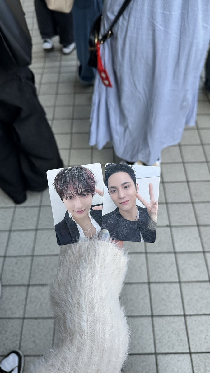 dk_ryo08's tweet photo. @svt1331svt 検索から失礼します。当方ミンギュ所持しております。ドギョムとの交換可能でしょうか？ https://t.co/B9Th9NcfNi
