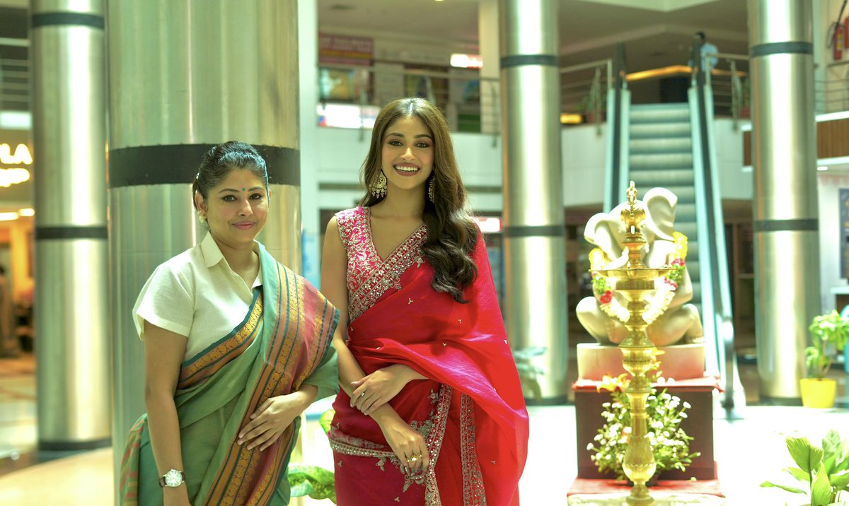 Smita Sabharwal (@smitasabharwal) on Twitter photo Today <a href="/TravelTelangana/">Telangana Tourism</a> kickstarted its campaign with the very special Miss India 👑Nandini Gupta!
We wish her all the best as she gets ready to represent India on a global stage.
#TelanganaZarurAana Today <a href="/TravelTelangana/">Telangana Tourism</a> kickstarted its campaign with the very special Miss India 👑Nandini Gupta!
We wish her all the best as she gets ready to represent India on a global stage.
#TelanganaZarurAana