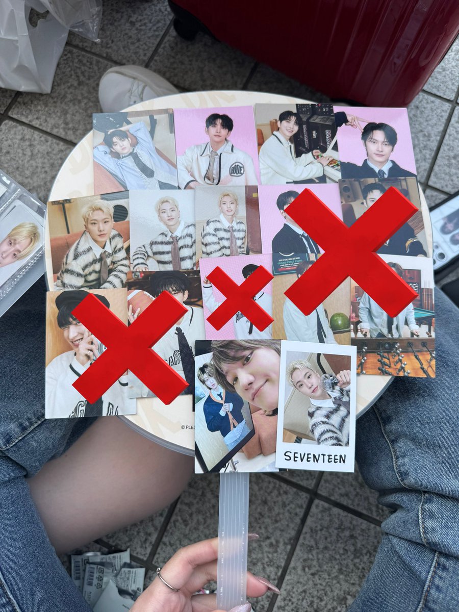 dk_juri18's tweet photo. SEVENTEEN holiday トレカ 交換

【譲】スンチョル ジョシュア ジュン ホシ 
        セルカ ミンハオ
         インスタントフォト チェキ ホシ

【求】ドギョム

会場にいます＾＾ https://t.co/7LmCzCNSNv