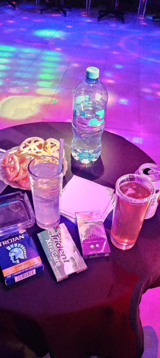 De último momento pero a pasarla rico como siempre en el  mejor lugar <a href="/larryfromhell1/">♠️Luiss Anfitrión de Velvet Mexico.</a>  <a href="/VELVETCDMX/">💫 Velvet Sw, México 💫</a>   si nos ven nos saludan de nuevo al ambiente 🎉🥂🥂🍑🍆🍍🍍🍍