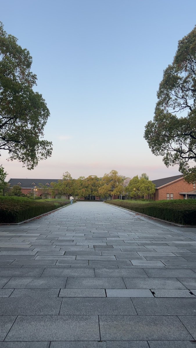 こんにちは、CASKです☺️
今日は同志社京田辺キャンパスの様子をお届けします！
CASKでは、理系の子たちもたくさん活躍してくれています！
#京都大学 #同志社大学 #同志社 #京大 #サークル #国際交流 #Stanford