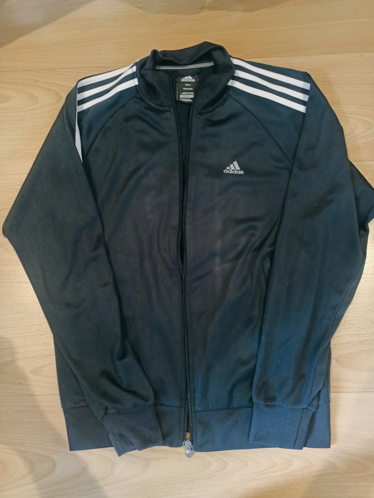 maybehaiik's tweet photo. 🧥 ปล่อยต่อadidas jacket สามแถบ รุ่นฮิตคับ 🎾 
🫸🏽(อก 42-44 สีกรมแถบขาว)🫷🏽
📎` •ค่าตัวน้อง 400฿รส ต่อรองราคาได้นิดหน่อยคับบ🥹 ♥️ #ตลาดนัดadidas #adidasมือสอง #adidasjacket #jacket #ตลาดนัดเสื้อผ้ามือสอง #ตลาดนัดเสื้อผ้า #ส่งต่อadidas #ส่งต่อเสื้อผ้ามือ2 https://t.co/ppo4KAtm8U