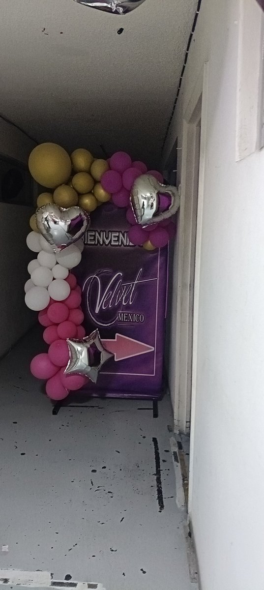 A darle con todo de imprevisto es mejor jejeje quien por acá 🎊🍻🎊🍍🍍