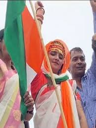 सीमा हैदर को रख के उसके बदले नेहा राठौड़ को पाकिस्तान भेज सकते है क्या ..?

एक्सपर्ट जवाब दें