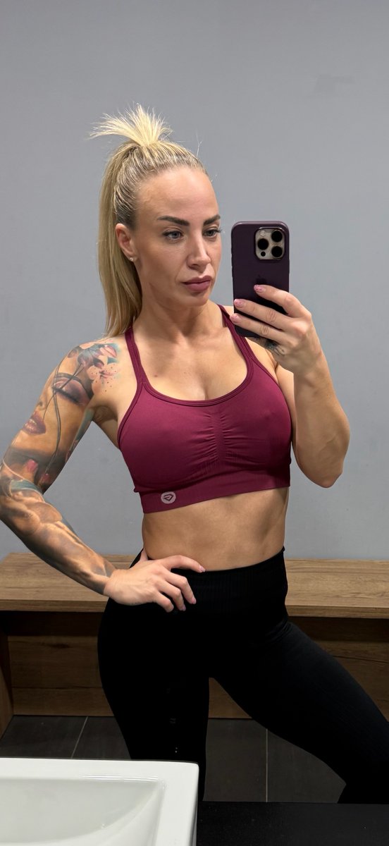 Ready for gym 💪

onlyfans.com/nathalycheriex…