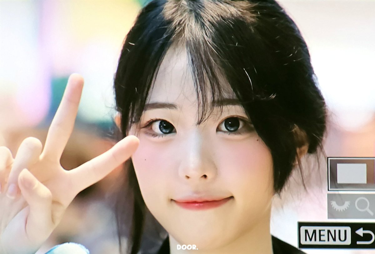 250427 #히나 Pre.

조심히 돌아가요~또 만나❣️

#QWER #냥뇽녕냥 #장나영 #Hina @hapycb https://t.co/owqAwvm2um