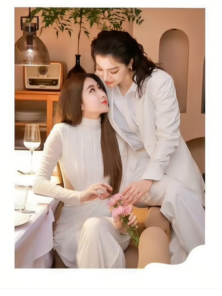 "No matter what happens, we will forever and always be FAYEYOKO.
FAYEYOKO, no matter what!"
🫶

#FayeYokoAppreciationDay
#ฝ้ายโยโกะ #FayeYoko