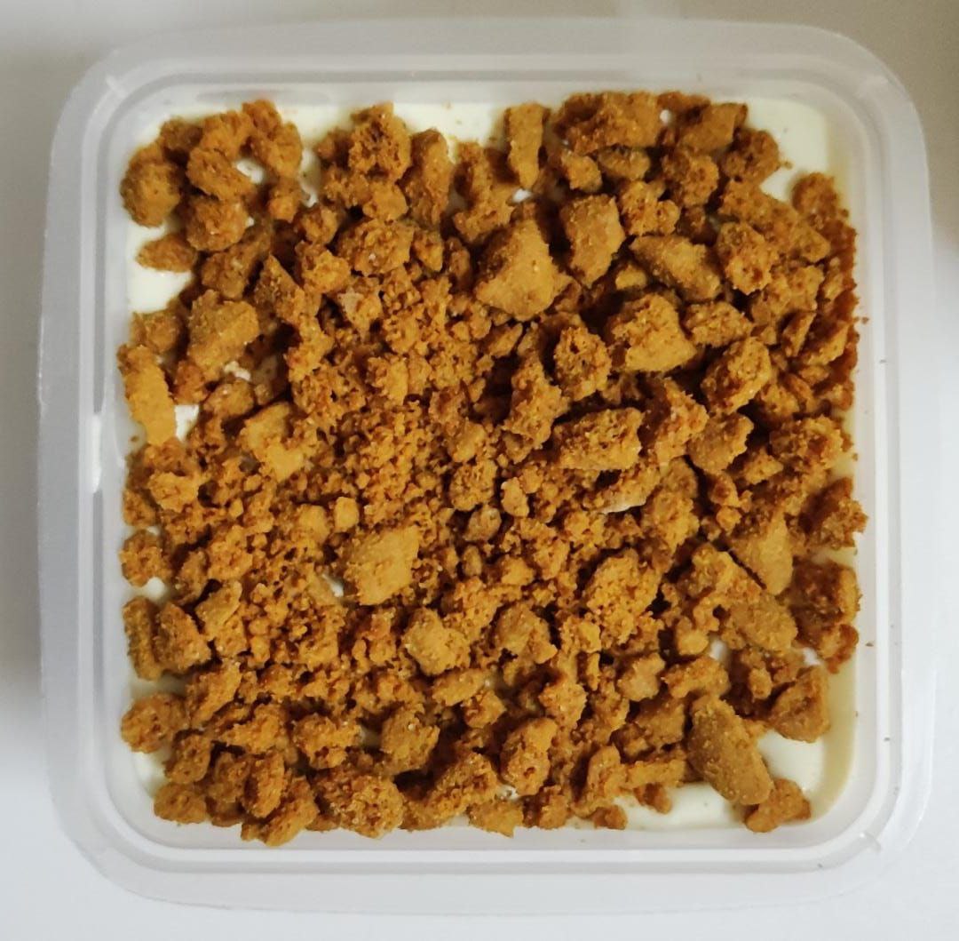 navilleraez's tweet photo. Hewwo Everyone! Me and @VerglasLe is running a small cheesekut bussines! I'll deliver it to right infront of you door! So do hit my dm if you're interested! KL and SELANGOR ONLY!! https://t.co/scKuXQ1kij