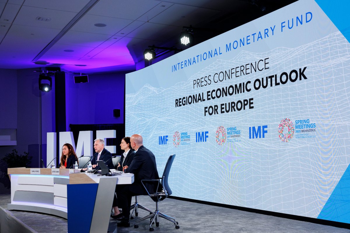 In case you missed it! 🎬 Watch IMF's European Department Director, Alfred Kammer, discuss the latest economic forecasts and key policy insights for Europe: imf.org/en/Publication…