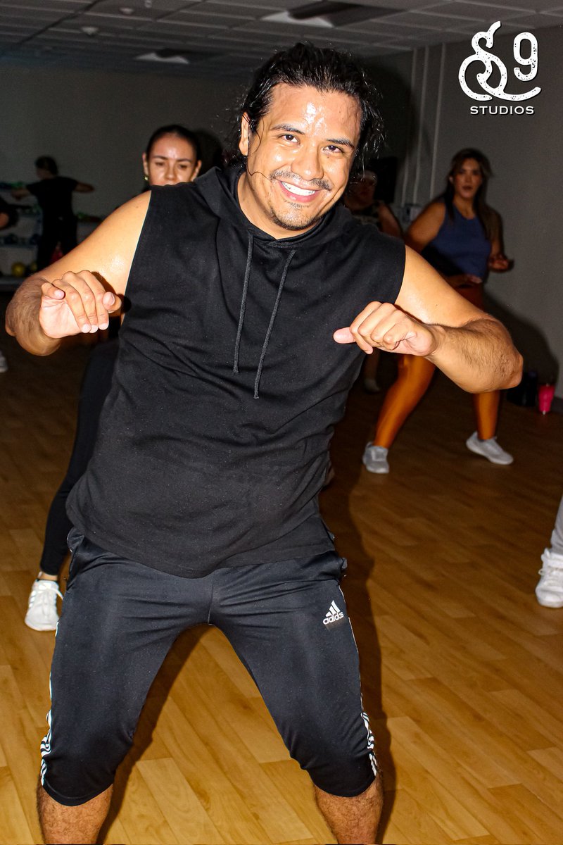 eothen7's tweet photo. Dance= Life🕺💃
#saturninestudios #photography #photographer #photoshoot #canon #dancing #danceclass #moderndance https://t.co/23EieWe1Jp