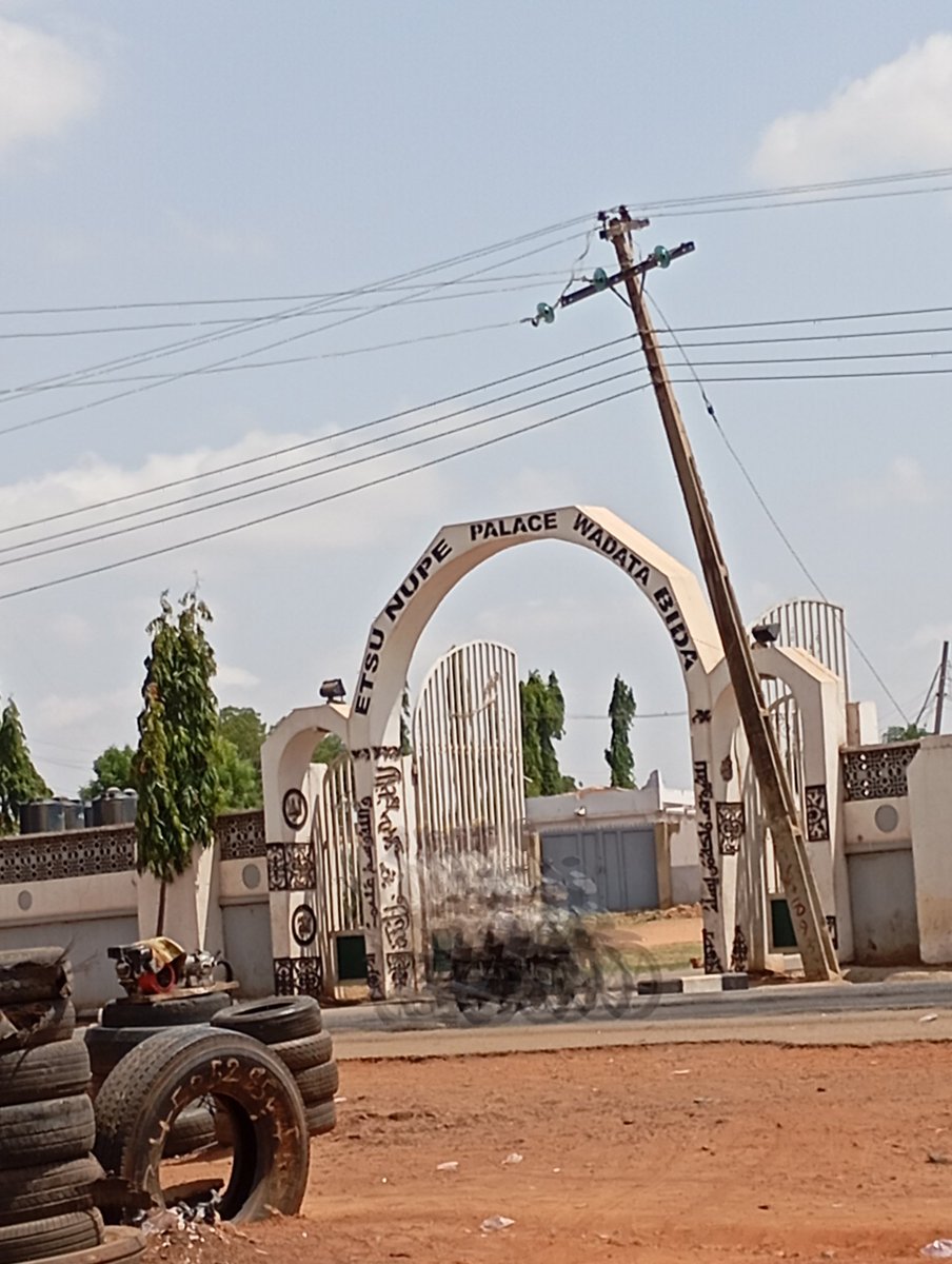 Queen of the Night💀☠️ tweet media