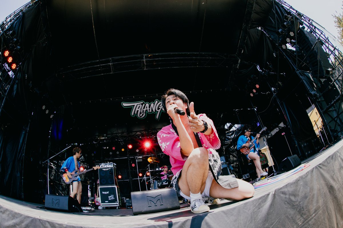 TRIANGLE_FAMIRY's tweet photo. 🌊Live Photo🌊
 
TRIANGLE 2025
4/27(日)@ シーサイドももち海浜公園地行浜ビーチ内特設ステージ
 
「四星球」
 
photo by. 
@kawado_photo

https://t.co/C8LlmWrNNo
#TRIANGLE2025 https://t.co/aGynpCFLMq