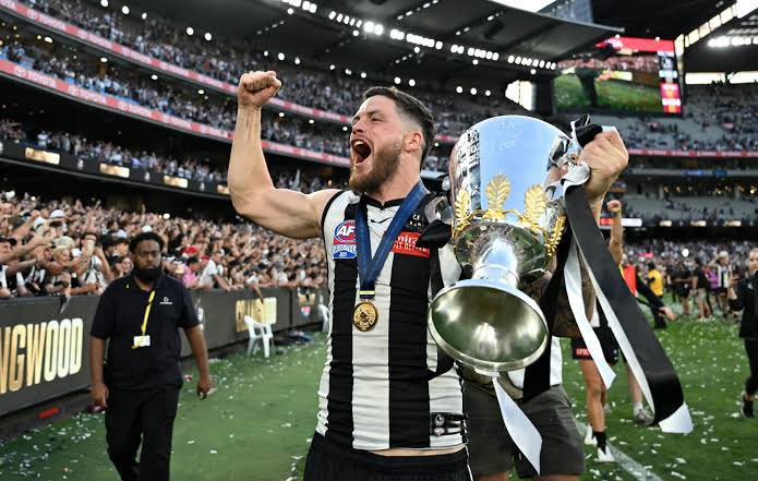 PiesNation's tweet photo. #ASKPIESNATION
Ahead of breaking the record for most consecutive games played with 245 games this weekend against the Cats, comment below some of your favourite Jack Crisp moments in the black & white 🏴🏳️❤️
#CRISPA https://t.co/KSEK1TPblx
