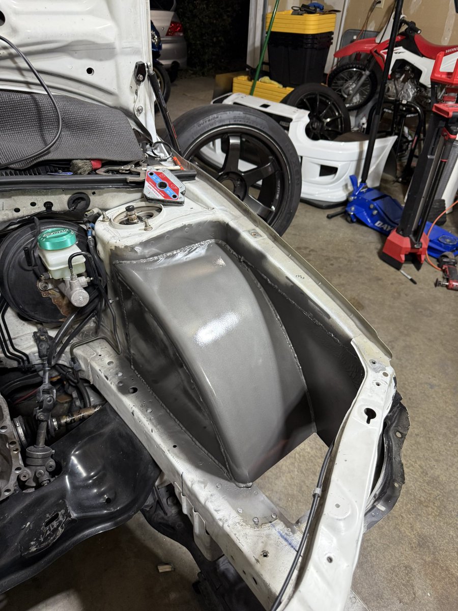 rulershiped's tweet image. 50% done with the engine bay setup. Then a lot of body work🫡