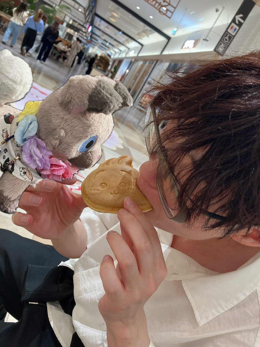 tier1kun's tweet image. やきたてあちち🔥

…ほんとはふーふーしてもらって食べたんだ🌬️🐶