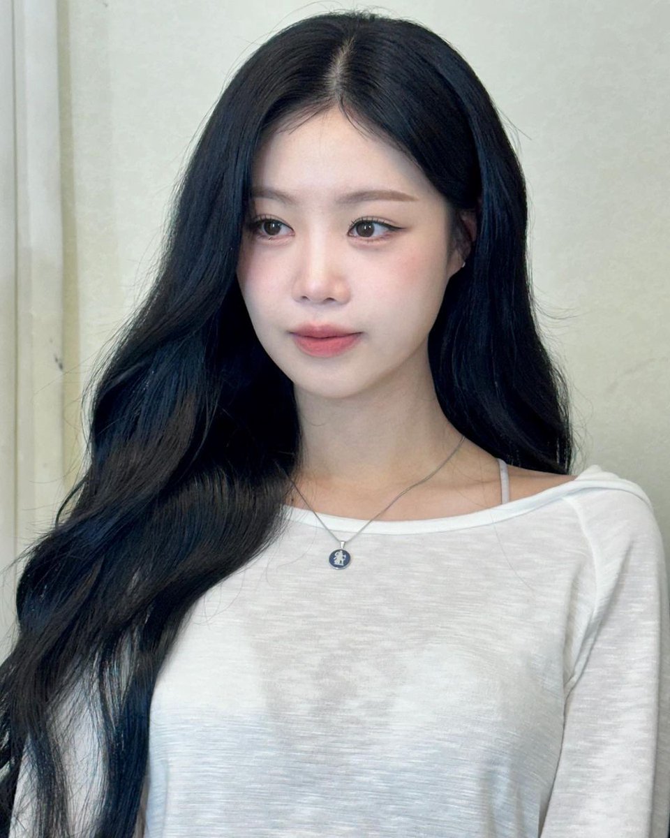 soowjin's tweet photo. @Jiwuo Annelise Rose mau jadi temen dd! https://t.co/3YYRg5PvkS