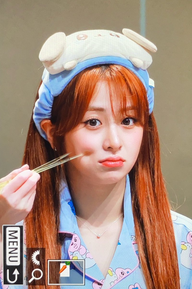 carrot_hyj's tweet photo. 250427

#르세라핌 #LE_SSERAFIM 
#허윤진 #HUHYUNJIN #윤진 #ユンジン https://t.co/mRRjNnku0s