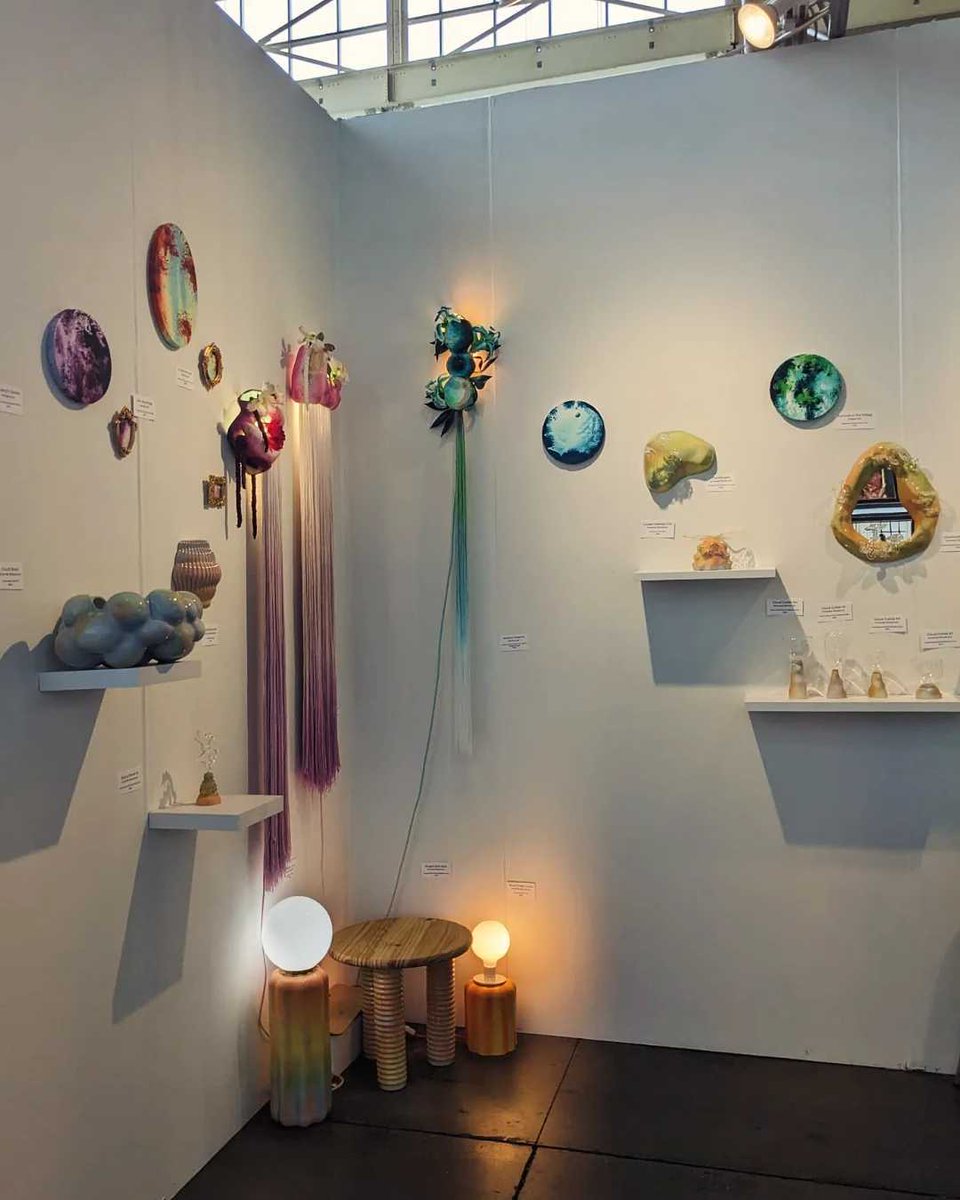 teravarna's tweet image. Some vibrant stills from Day 3! 🗽✨🎨
Sharing a few stills from an amazing day at Superfine Art Fair NYC. Thanks for stopping by! @thesuperfair @teravarna
.
.
.
.
.
.
.
.
.
#SuperfineArtFair #Day3Vibes #Booth117 #ArtFair2025 #SuperfineNYC #NYCArtScene #ArtExhibition…