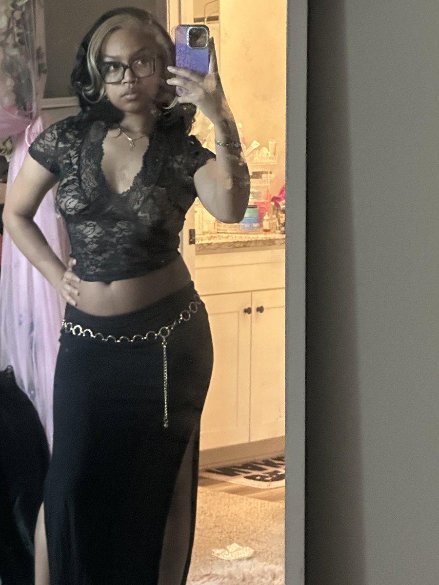 which skirt do u like better?